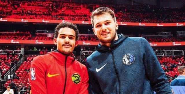 背身牵制撕 背身牵制撕