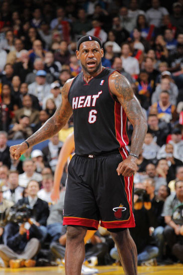 层层推进出 层层推进出